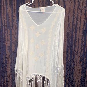 Knox arose white shawl
